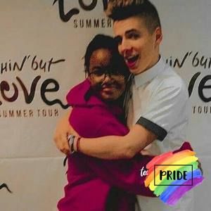 Meet your Posher, Layla